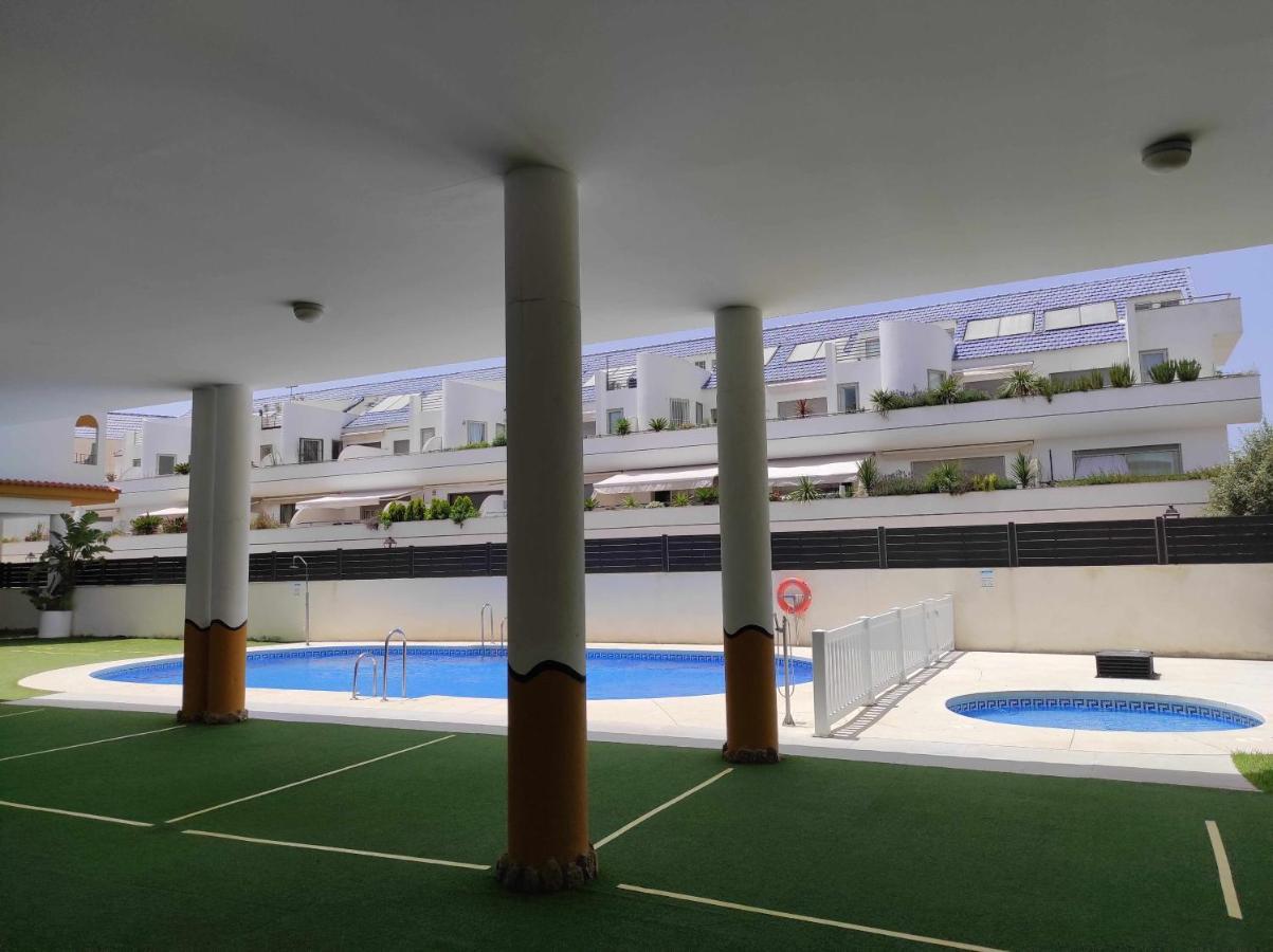Apartamento céntrico con garaje y cercano a la playa Zahara de los Atunes Esterno foto